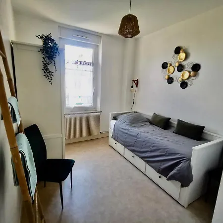 Appartement Frida- Thermal à 2 Min- 10 Pers - Chez Julie